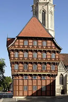 Alte Waage à Brunswick en Basse-Saxe, construite en 1534, détruite pendant la Seconde Guerre mondiale et reconstruite en 1994.