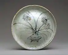 Porcelaine à décor bleu sous couverte, pPorcelaine de Hizen, type Imari précoce, vers 1620 (Metropolitan Museum of Art).