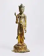 Le Bodhisattva Avalokiteśvara. Bronze doré, H. 32 cm. Première moitié du VIIe siècle. Musée national de Corée