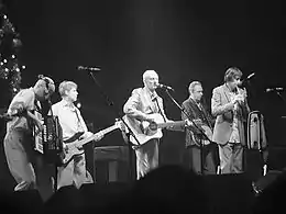 Photo représentant le groupe The Pogues.