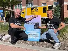 Stephan Ulamec et Patrick Michel le 21 juin 2023 à Flagstaff, Arizona (USA) lors d'une pause à la conférence Asteroid, Comet, Meteor (ACM), célébrant la nomination d'Idefix, le rover DLR / CNES de la mission Martian Moons Exploration de la JAXA, en tant que co-responsables scientifiques.