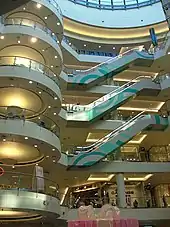 Blue City: un des 10 plus grands centres commerciaux de Varsovie, avec 63 400 m2 GLA